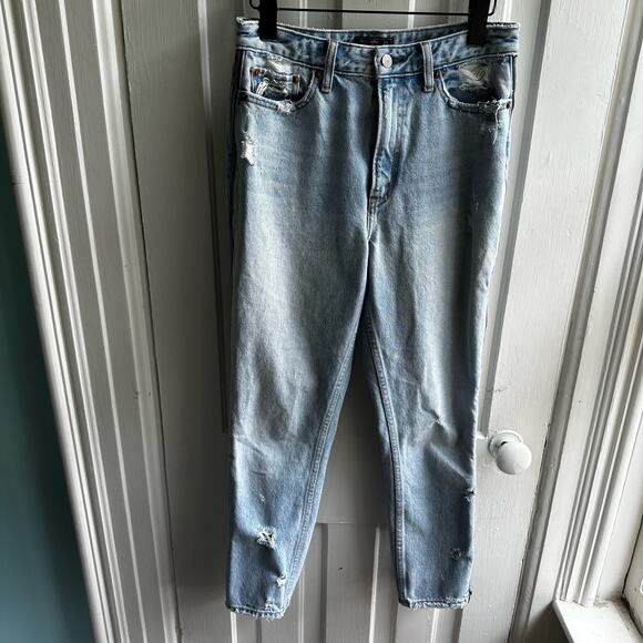 Abercrombie & Fitch Annie High Rise Girlfriend Jeans - Picture 2 of 10